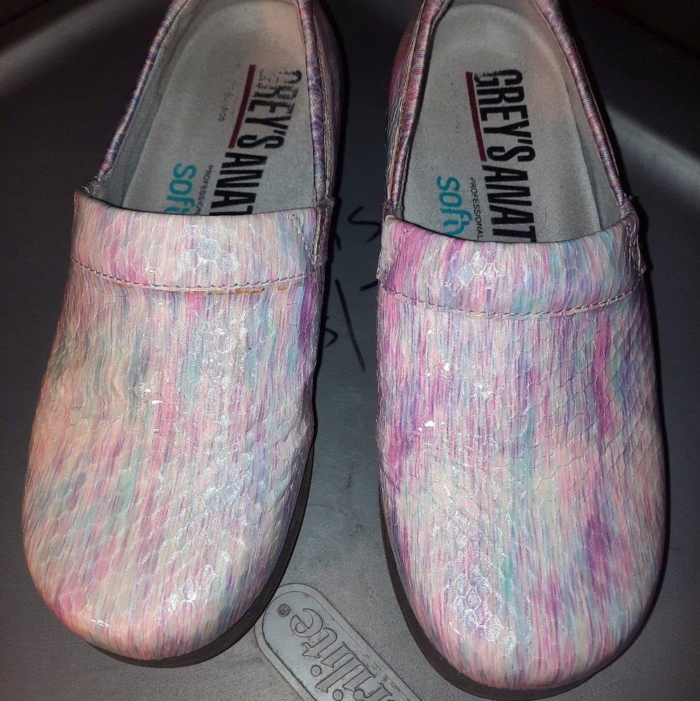 Grey's Anatomy pastel softwalk clogs